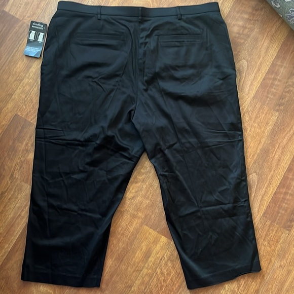 New Counterparts black capris - Picture 15 of 16